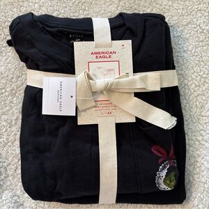 American Eagle Outfitters Grinch Pajamas Holiday Lounge Set Men’s Size Medium
